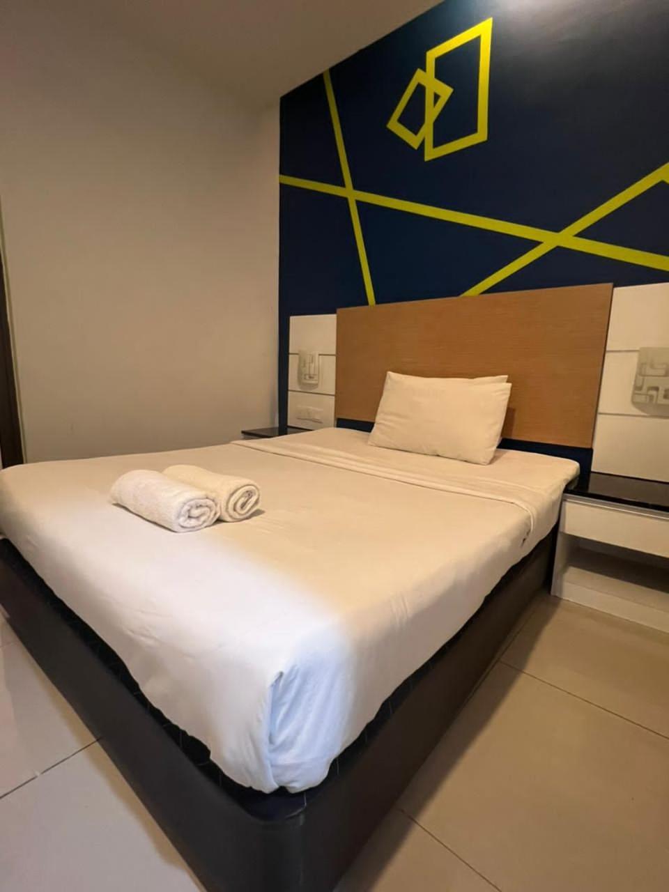 Bangi Business Hotel Kampong Sungai Ramal Dalam Exterior foto