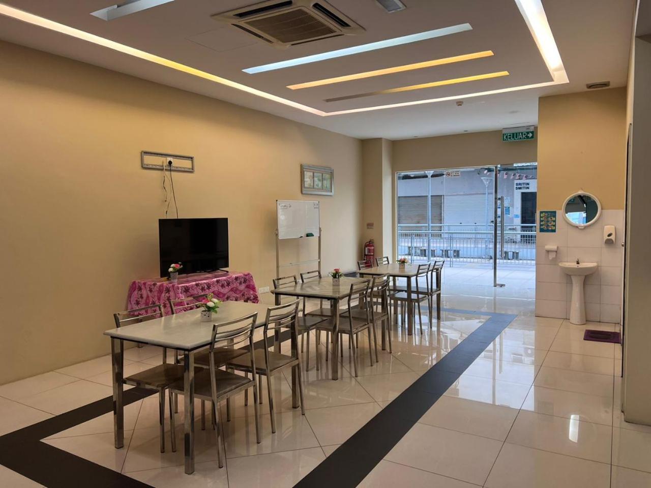 Bangi Business Hotel Kampong Sungai Ramal Dalam Exterior foto